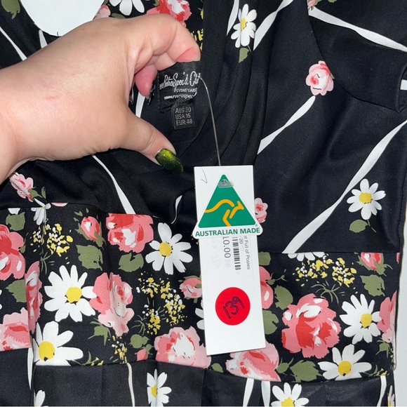 Retrospec’d Cindy Dress in Pocket Full of Posies - Size 20 (AU) - Picture 4 of 7